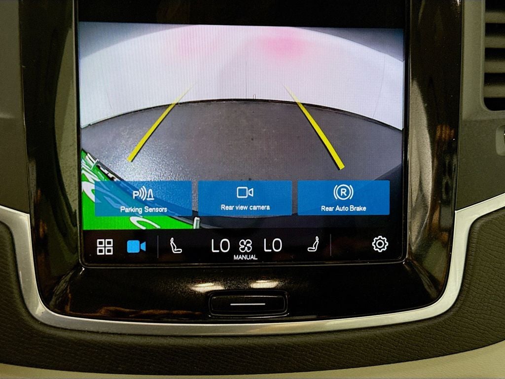 2023 Volvo XC90 B5 Core