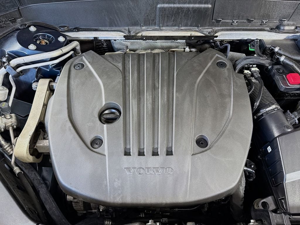 2023 Volvo XC90 B5 Core