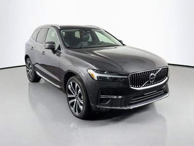 2023 Volvo XC60 B5 Ultimate Bright Theme
