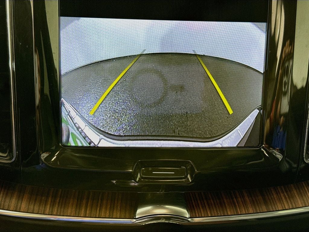 2023 Volvo XC60 B5 Ultimate Bright Theme