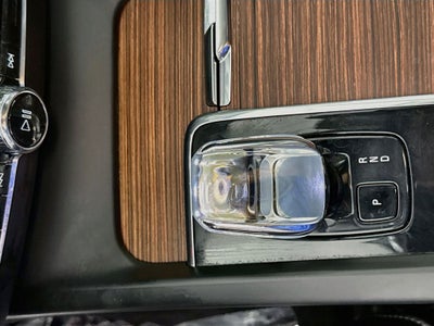 2023 Volvo XC60 B5 Ultimate Bright Theme
