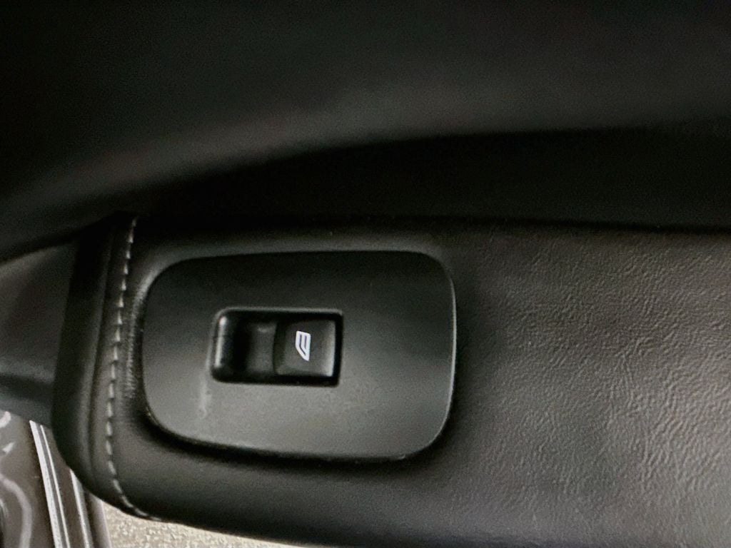 2023 Volvo XC60 B5 Ultimate Bright Theme