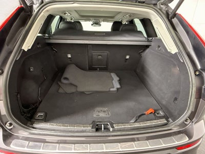 2023 Volvo XC60 B5 Ultimate Bright Theme