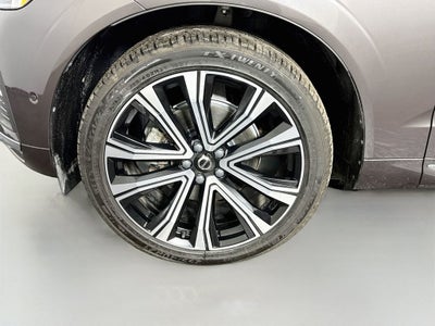 2023 Volvo XC60 B5 Ultimate Bright Theme