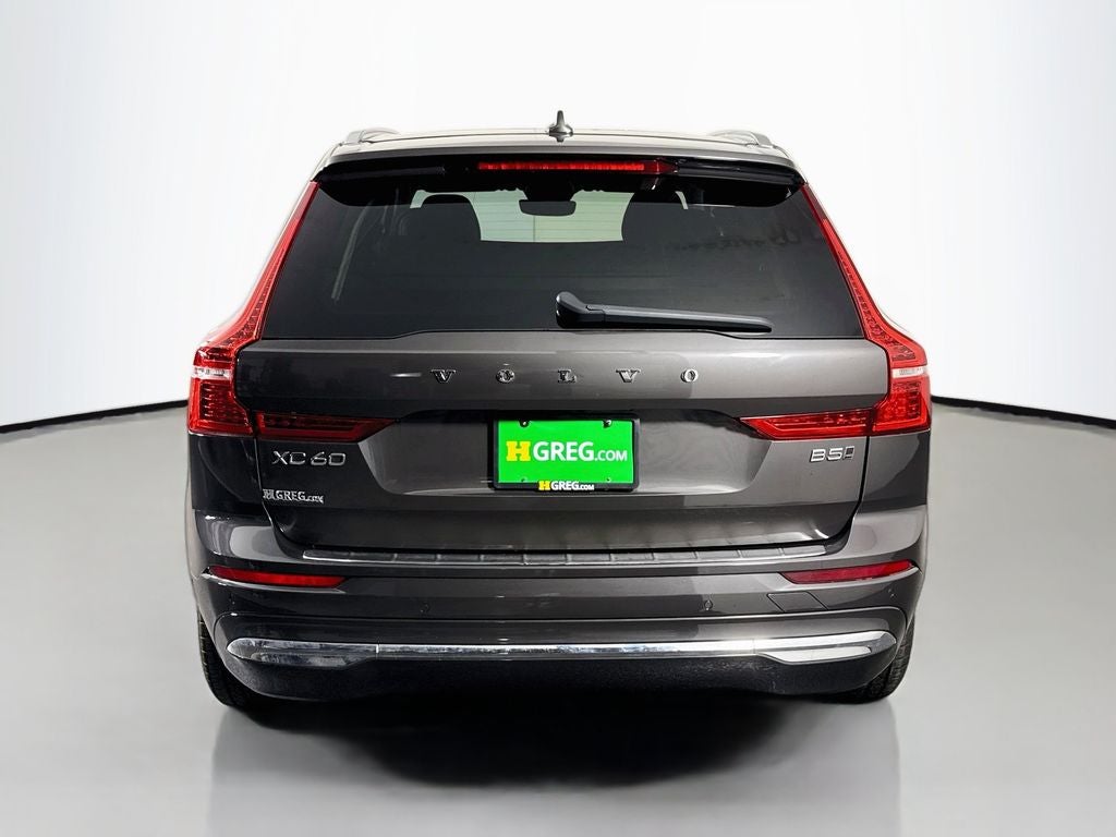 2023 Volvo XC60 B5 Ultimate Bright Theme