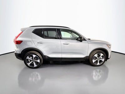 2026 Volvo XC40 B5 Plus