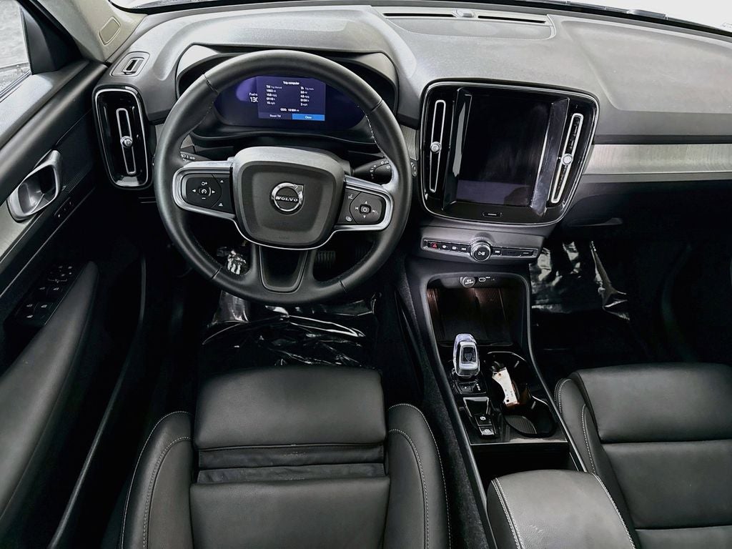2026 Volvo XC40 B5 Plus