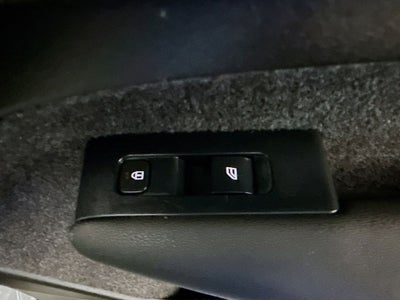 2023 Volvo XC40 B5 Plus Bright Theme