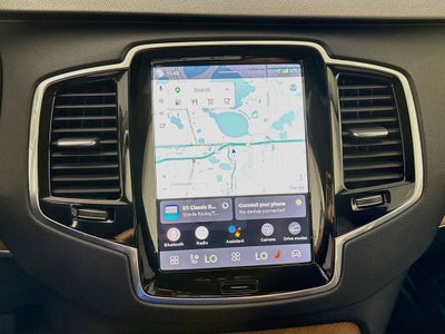 2025 Volvo XC90 B5 Plus