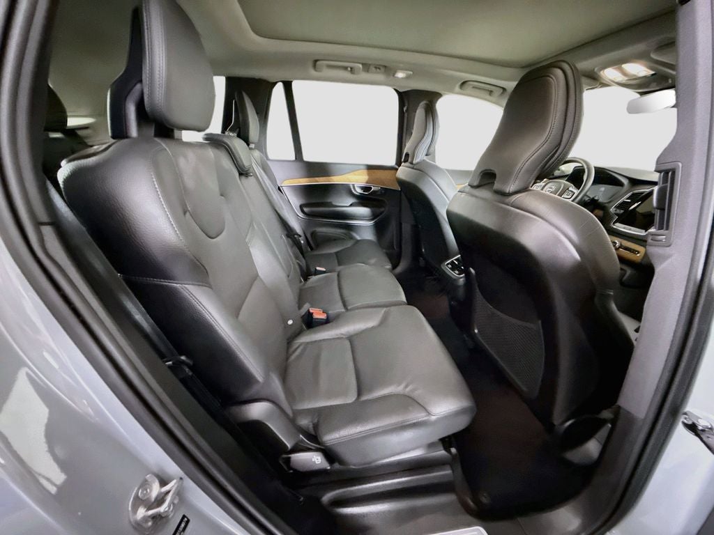 2025 Volvo XC90 B5 Plus