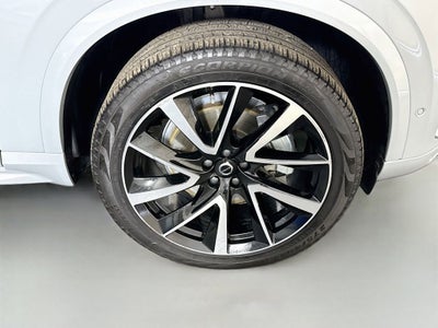 2025 Volvo XC90 B5 Plus