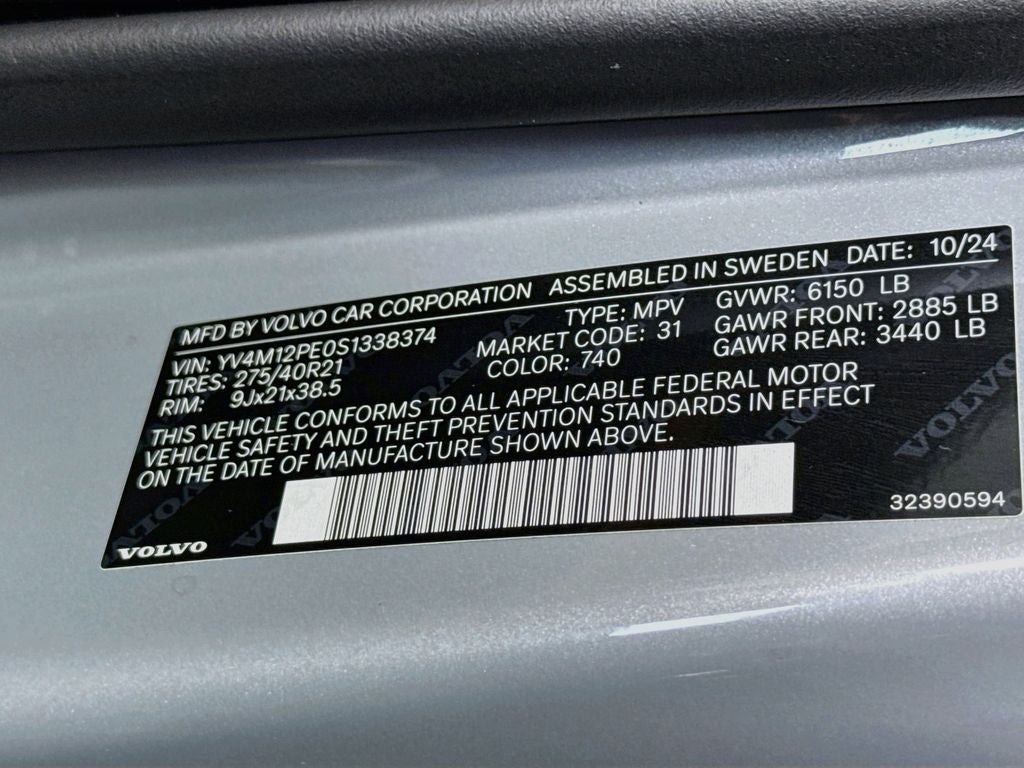 2025 Volvo XC90 B5 Plus