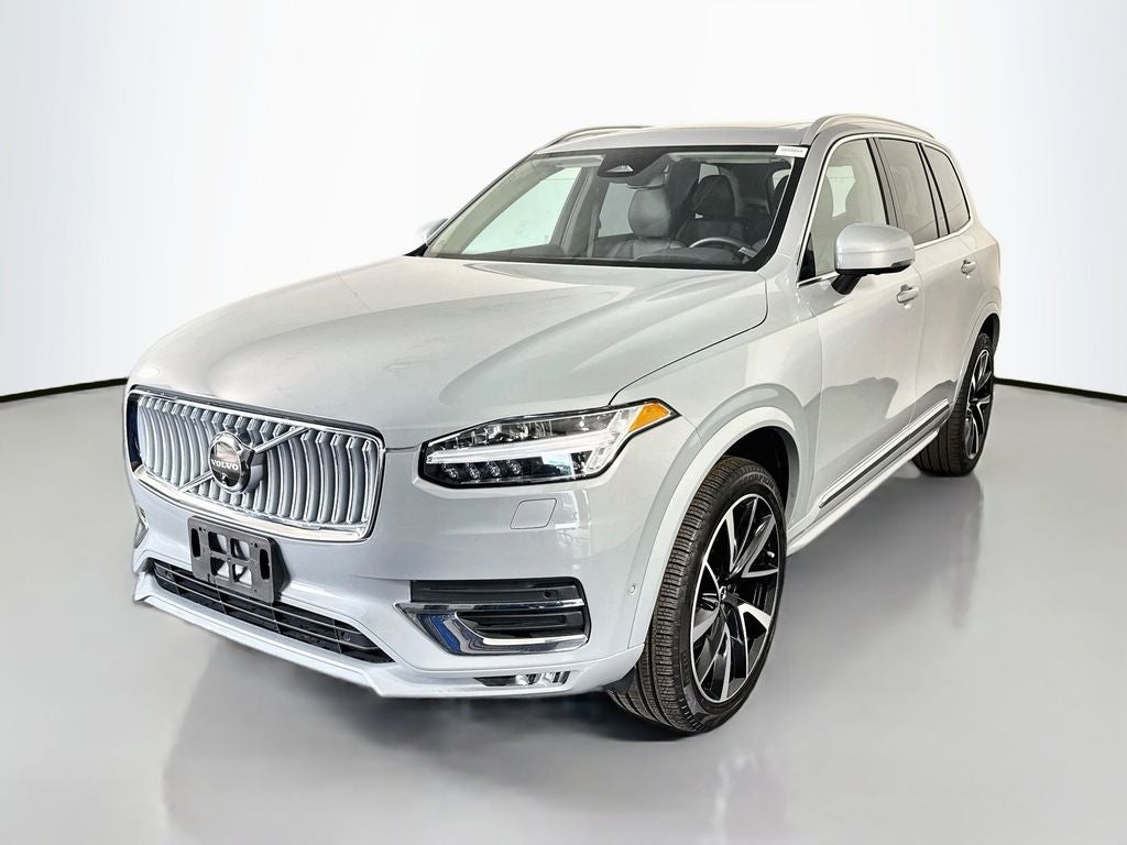 2025 Volvo XC90 B5 Plus
