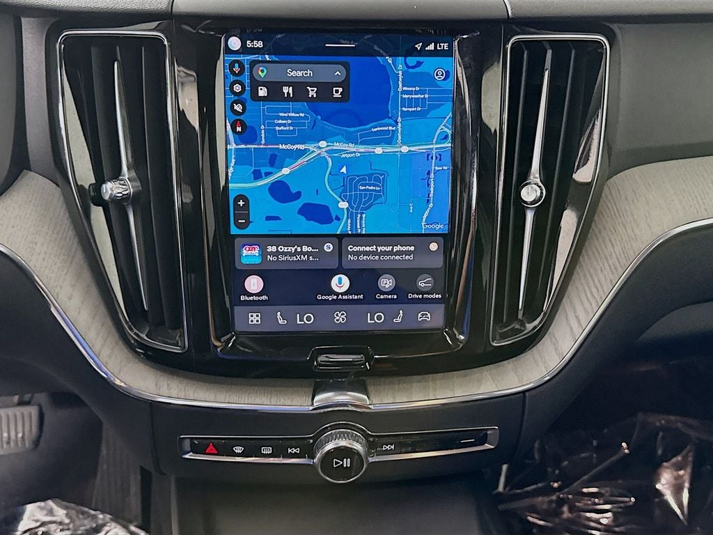 2025 Volvo XC60 B5 Plus