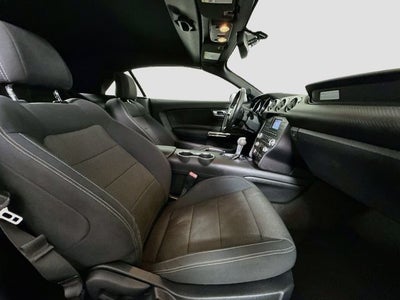 2017 Ford Mustang V6