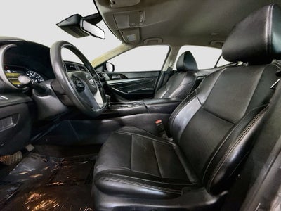 2023 Nissan Maxima SV
