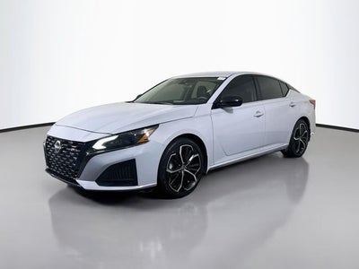 2023 Nissan Altima 2.5 SR