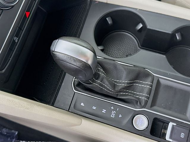 2021 Volkswagen Atlas 3.6L V6 SE w/Technology R-Line