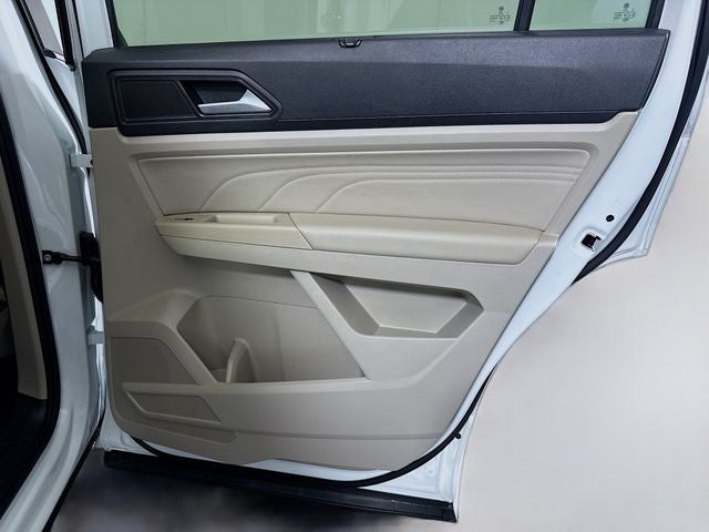2021 Volkswagen Atlas 3.6L V6 SE w/Technology R-Line