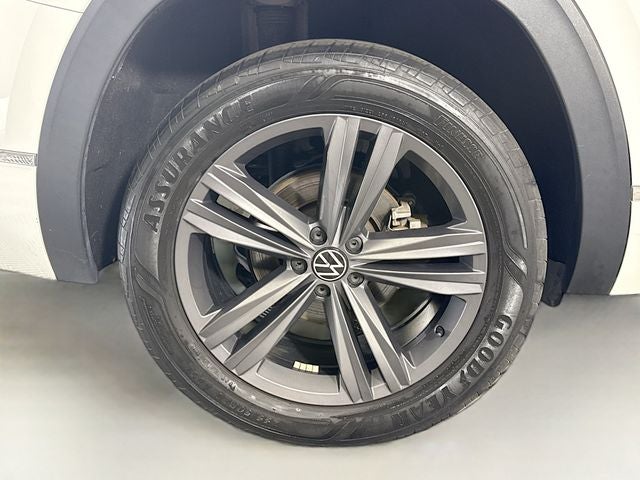 2021 Volkswagen Atlas 3.6L V6 SE w/Technology R-Line