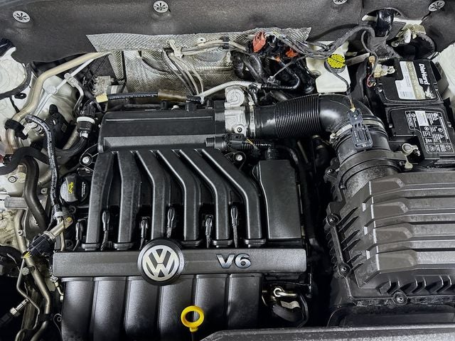 2021 Volkswagen Atlas 3.6L V6 SE w/Technology R-Line
