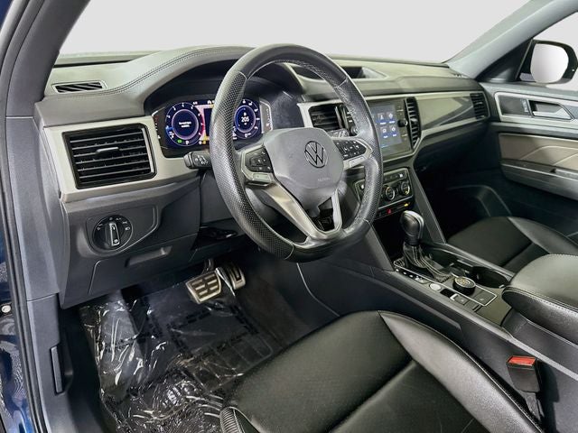 2023 Volkswagen Atlas Cross Sport 2.0T SEL R-Line Black