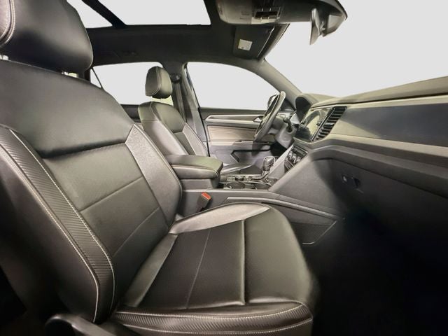 2023 Volkswagen Atlas Cross Sport 2.0T SEL R-Line Black