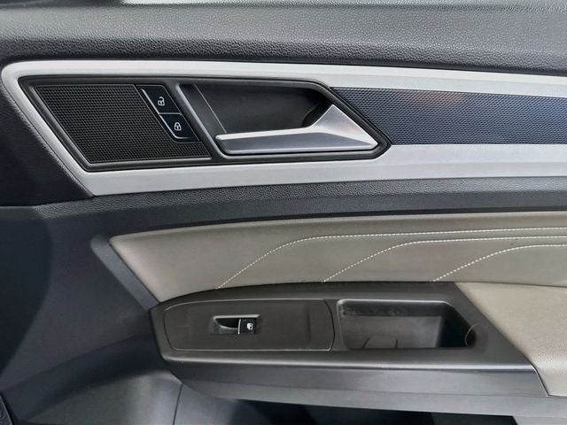 2023 Volkswagen Atlas Cross Sport 2.0T SEL R-Line Black