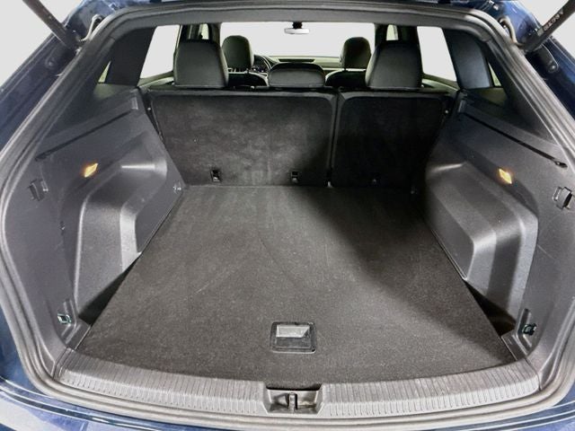 2023 Volkswagen Atlas Cross Sport 2.0T SEL R-Line Black