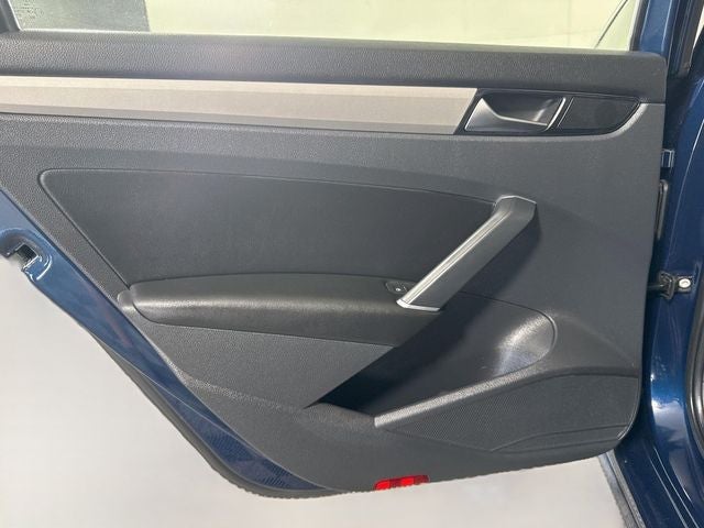 2022 Volkswagen Passat 2.0T SE