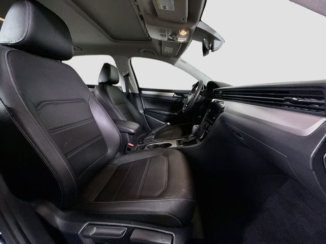 2022 Volkswagen Passat 2.0T SE