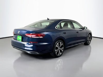 2022 Volkswagen Passat 2.0T SE