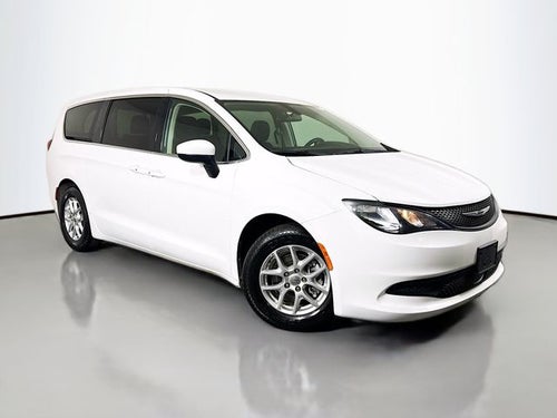 2022 Chrysler Voyager LX