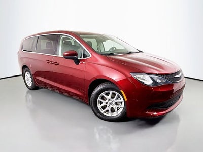 2023 Chrysler Voyager LX