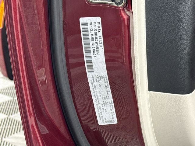 2023 Chrysler Voyager LX