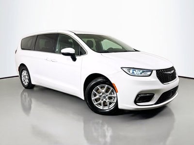 2023 Chrysler Pacifica Touring