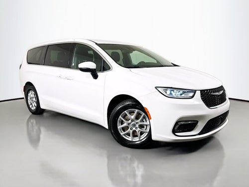 2023 Chrysler Pacifica Touring