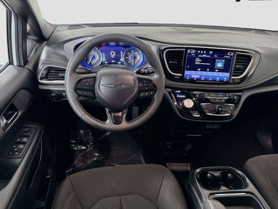 2023 Chrysler Pacifica Touring