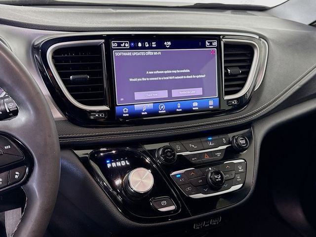 2023 Chrysler Pacifica Touring