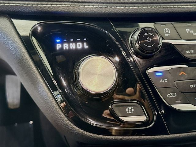 2023 Chrysler Pacifica Touring
