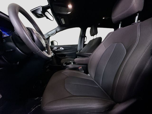 2023 Chrysler Pacifica Touring