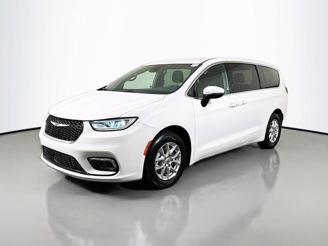 2023 Chrysler Pacifica Touring