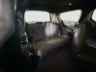 2023 Chrysler Pacifica Touring