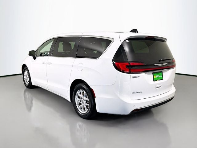 2023 Chrysler Pacifica Touring
