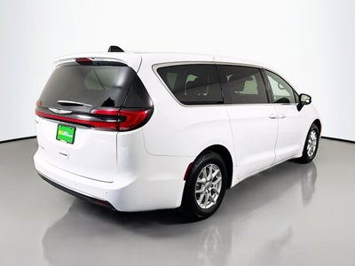 2023 Chrysler Pacifica Touring