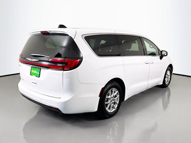 2023 Chrysler Pacifica Touring