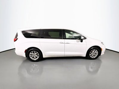 2023 Chrysler Pacifica Touring