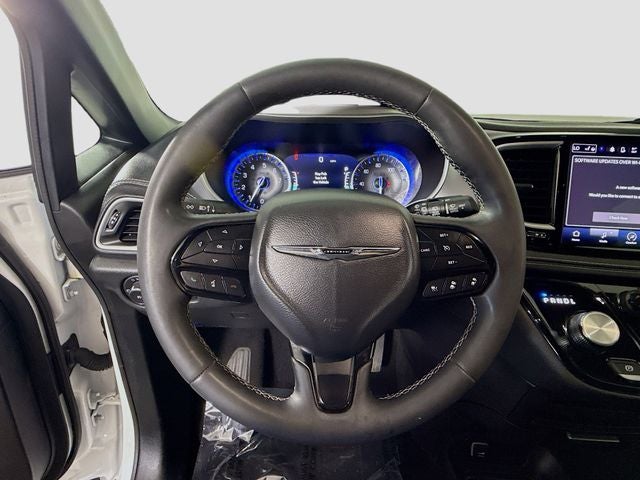 2023 Chrysler Pacifica Touring