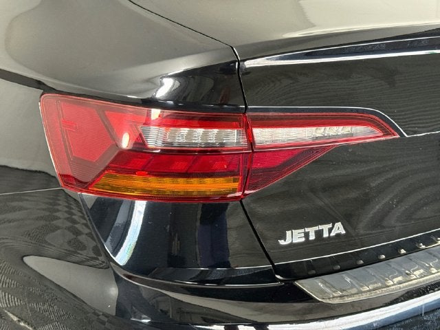 2019 Volkswagen Jetta R-Line