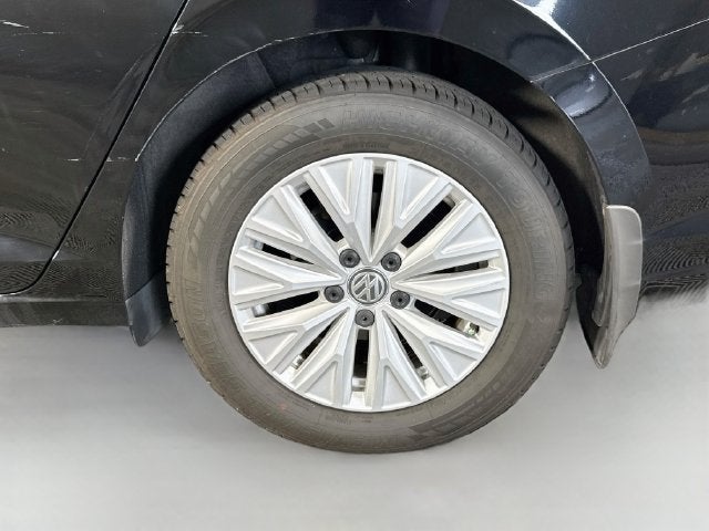2019 Volkswagen Jetta R-Line